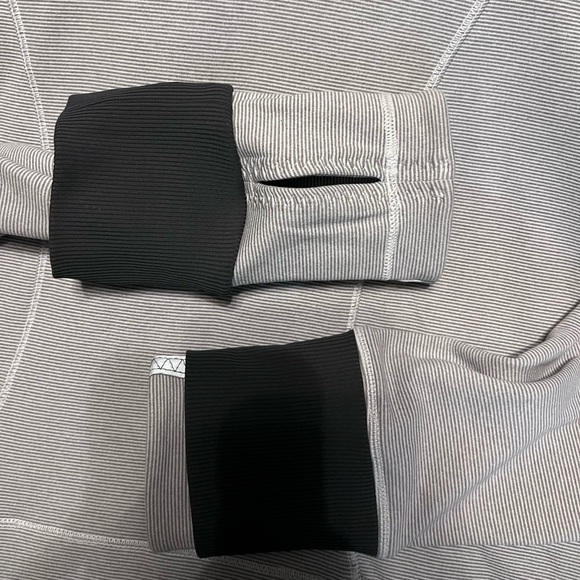 Lululemon Base Runner Hoodie - Picture 7 of 7